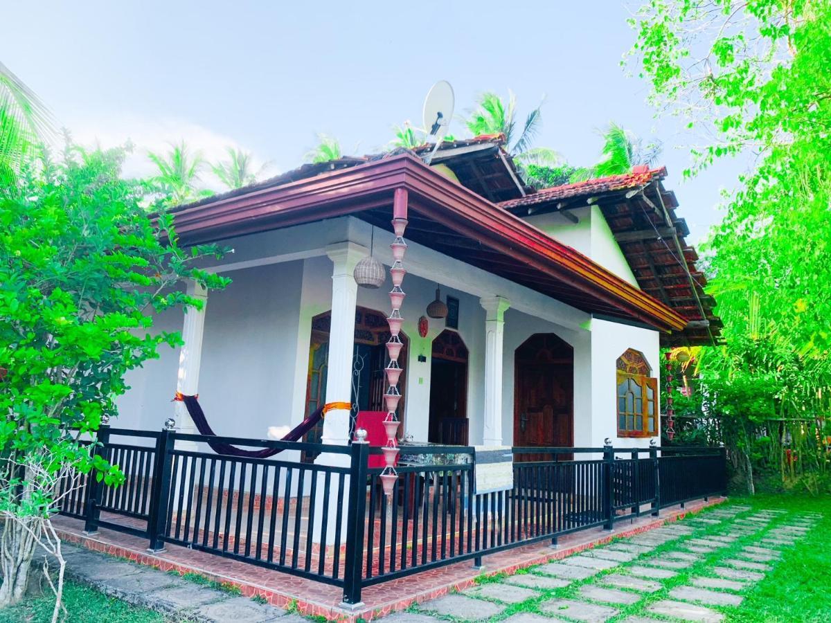 Kawshan Home Stay Dikwella Luaran gambar