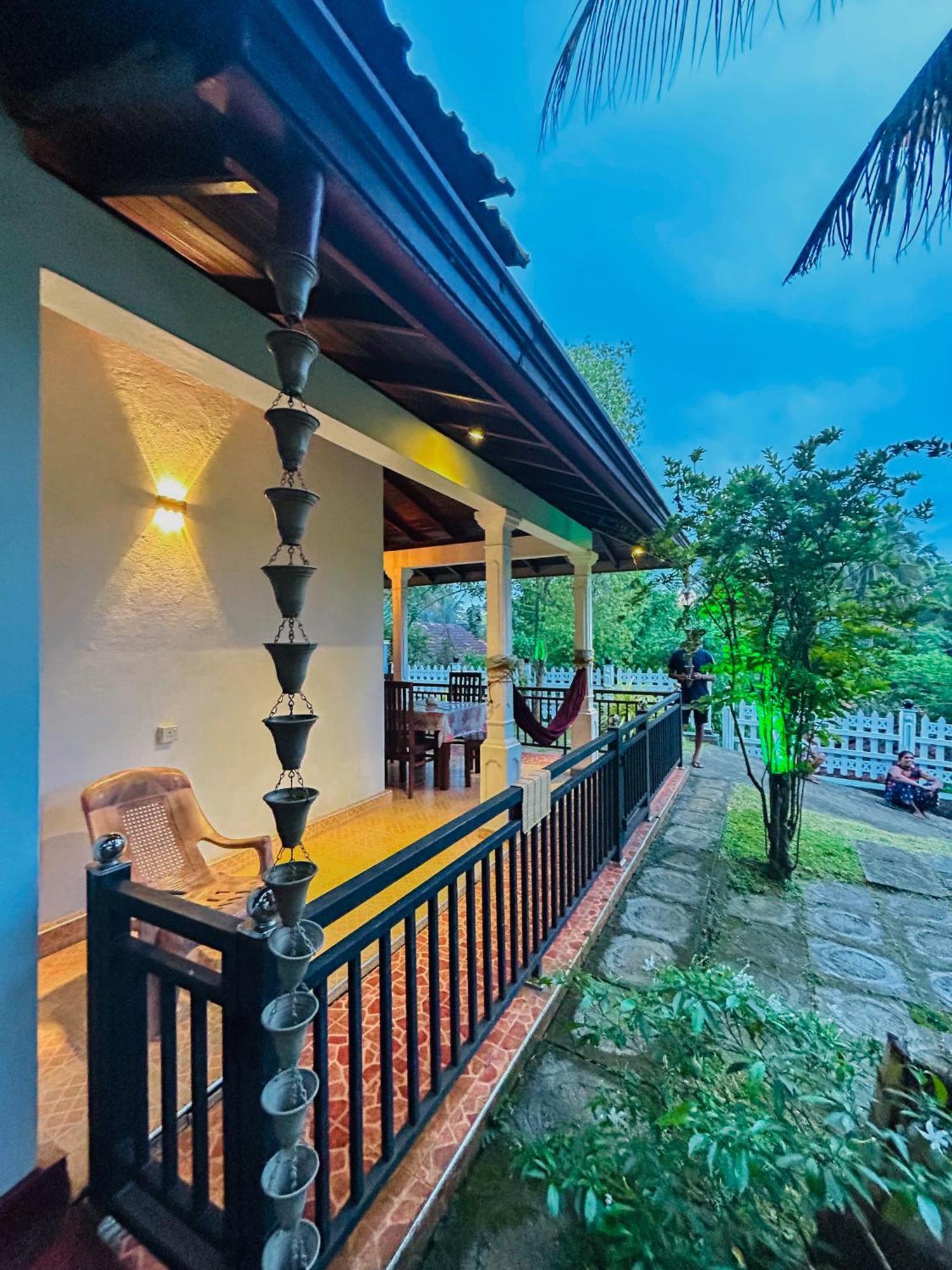 Kawshan Home Stay Dikwella Luaran gambar