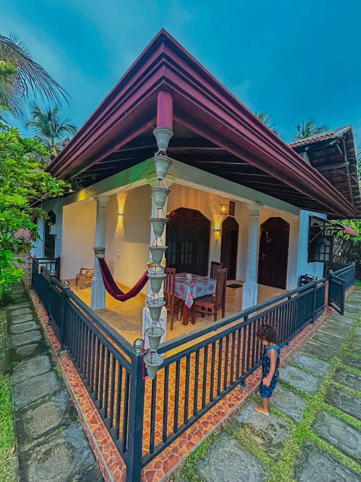 Kawshan Home Stay Dikwella Luaran gambar