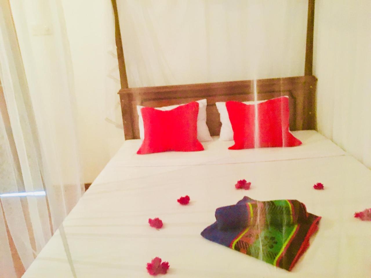 Kawshan Home Stay Dikwella Luaran gambar